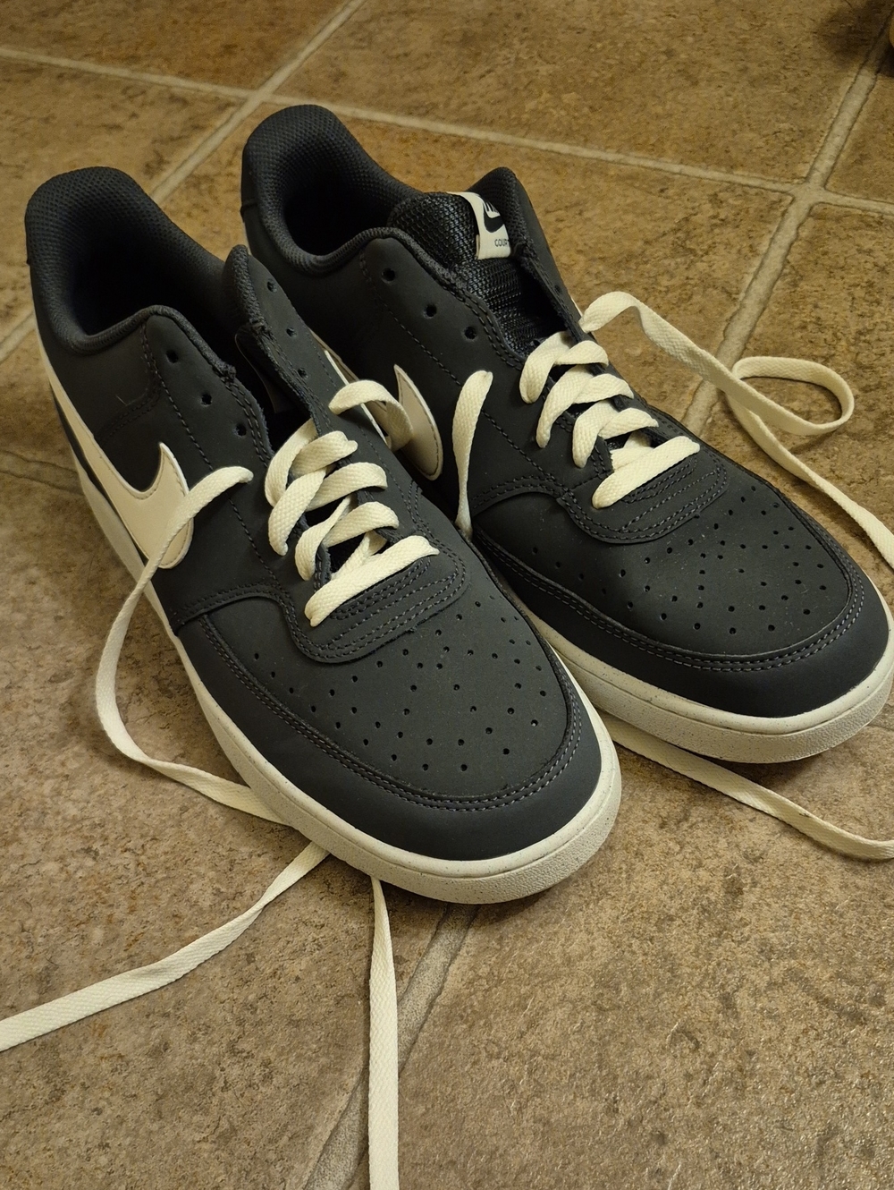 Nike Court Vision Low men's shoes